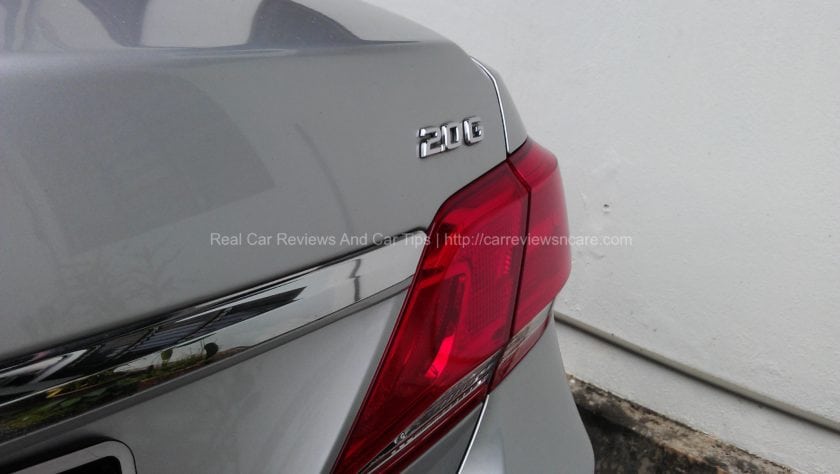 Toyota Camry 2.0G 2011 Rear View