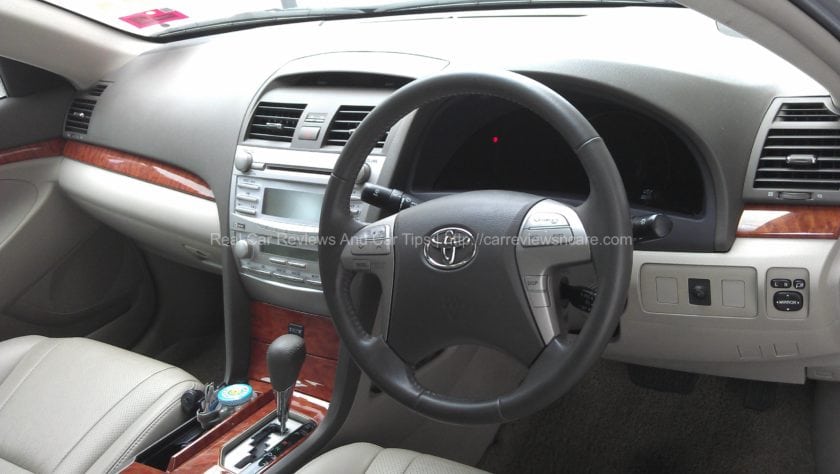 Toyota Camry 2.0G 2011 Dashboard