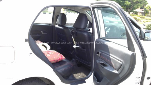 Saga FLX 1.6 SE Rear Seats