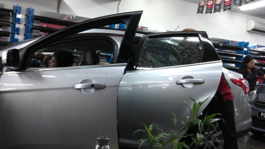 Ford Focus Titanium 2.0 in Car Window Tints Process