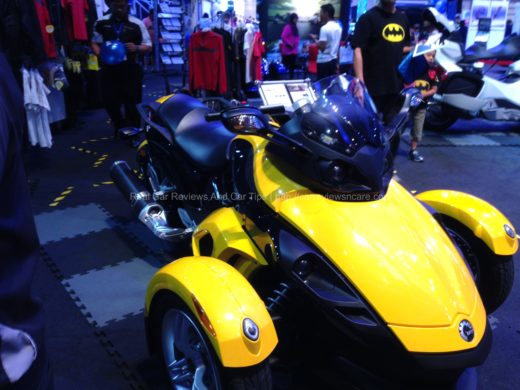 CAN-AM Spyder RS Roadster Yellow