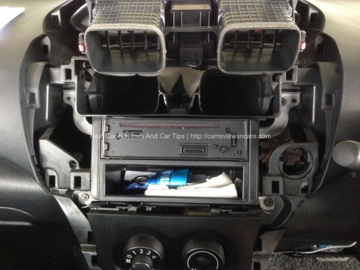 Loose up the air con panel on Toyota Vios Dashboard