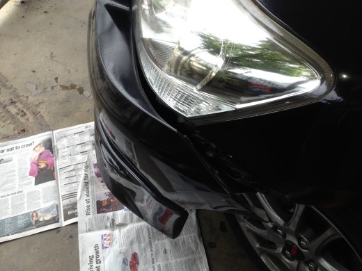 Loose the Toyota Vios front bumper