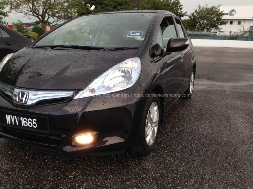 Honda Jazz Hybrid 1.3 CKD slanting view