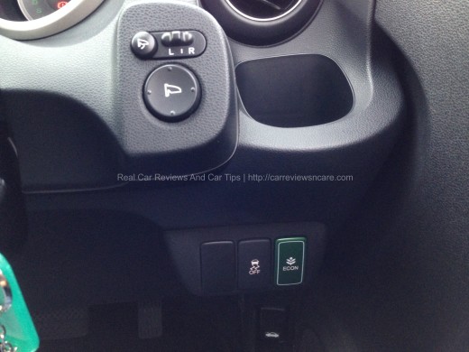 Honda Jazz Hybrid 1.3 CKD Eco mode VSA activation button