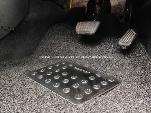 Metal Heel Pad on automotive carpet mat Toyota Vios