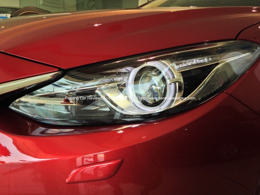 2014 Skyactive Mazda 3 Projector Headlamp with AFS feature