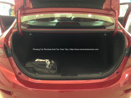 2014 Skyactiv Mazda 3 2.0L Large Trunk 