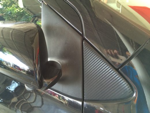 rich and dark carbon fiber vinyl after application of ArmorAll Protectant gel 2