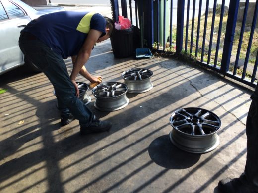 Spraying the Colorful Rubber Paint Film on the TRD Wheel 2