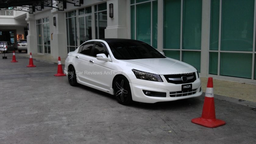 Honda Accord 2.0 Front View