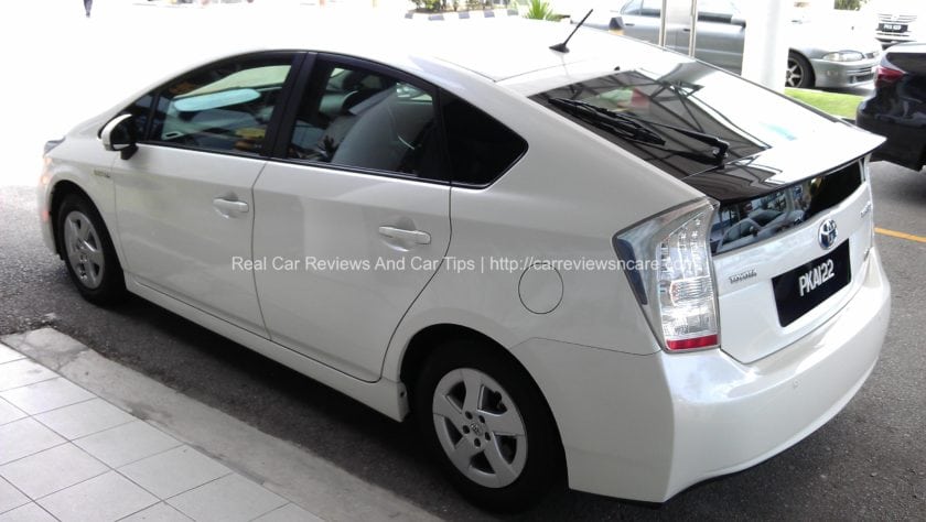 Toyota Prius Luxury Side View