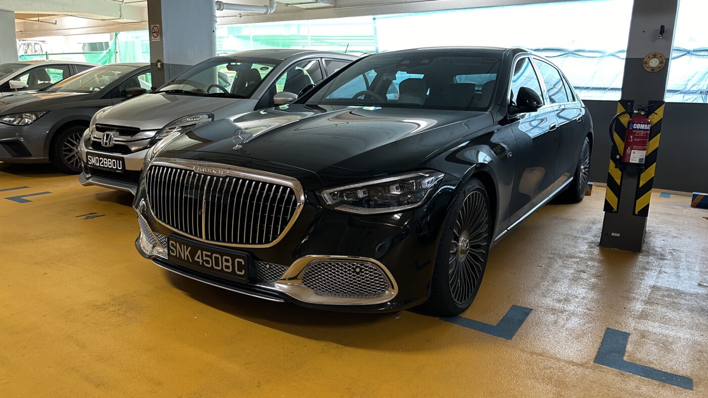 Mercedes-Maybach S-Class front view Black